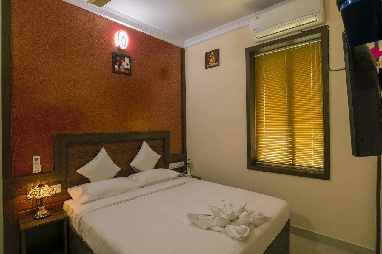 Blue Bell Cochin Airport Hotel Nedumbassery Kültér fotó