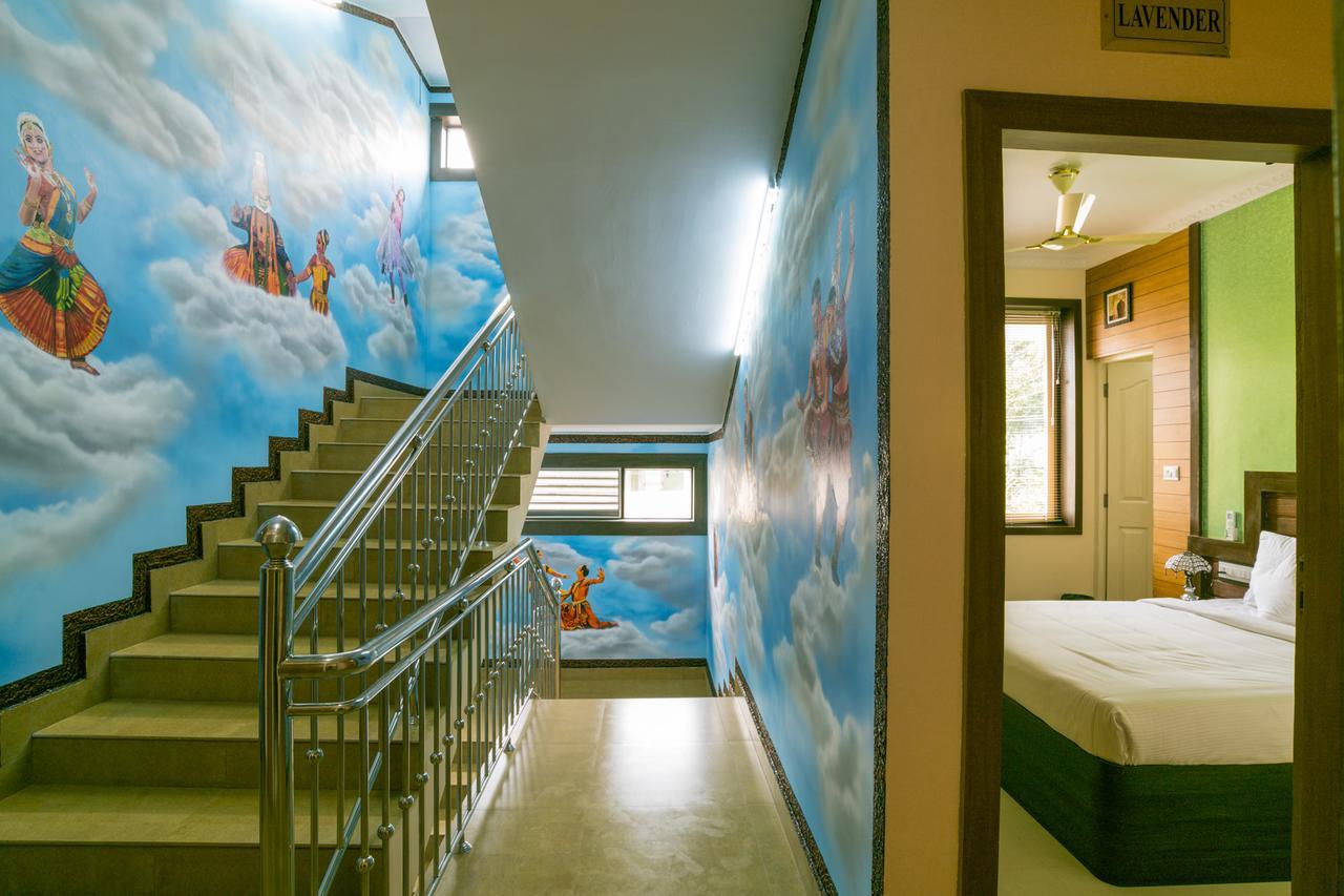 Blue Bell Cochin Airport Hotel Nedumbassery Kültér fotó