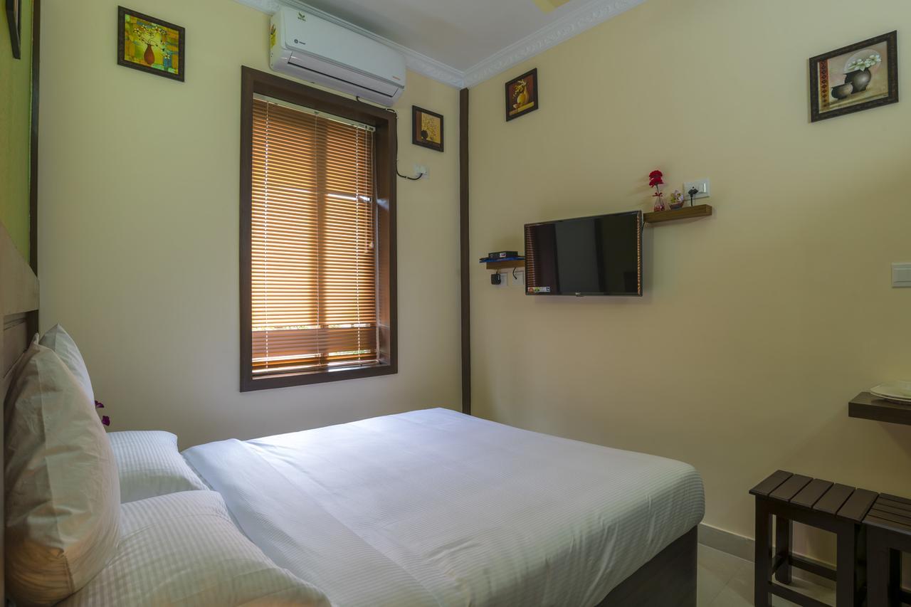 Blue Bell Cochin Airport Hotel Nedumbassery Kültér fotó