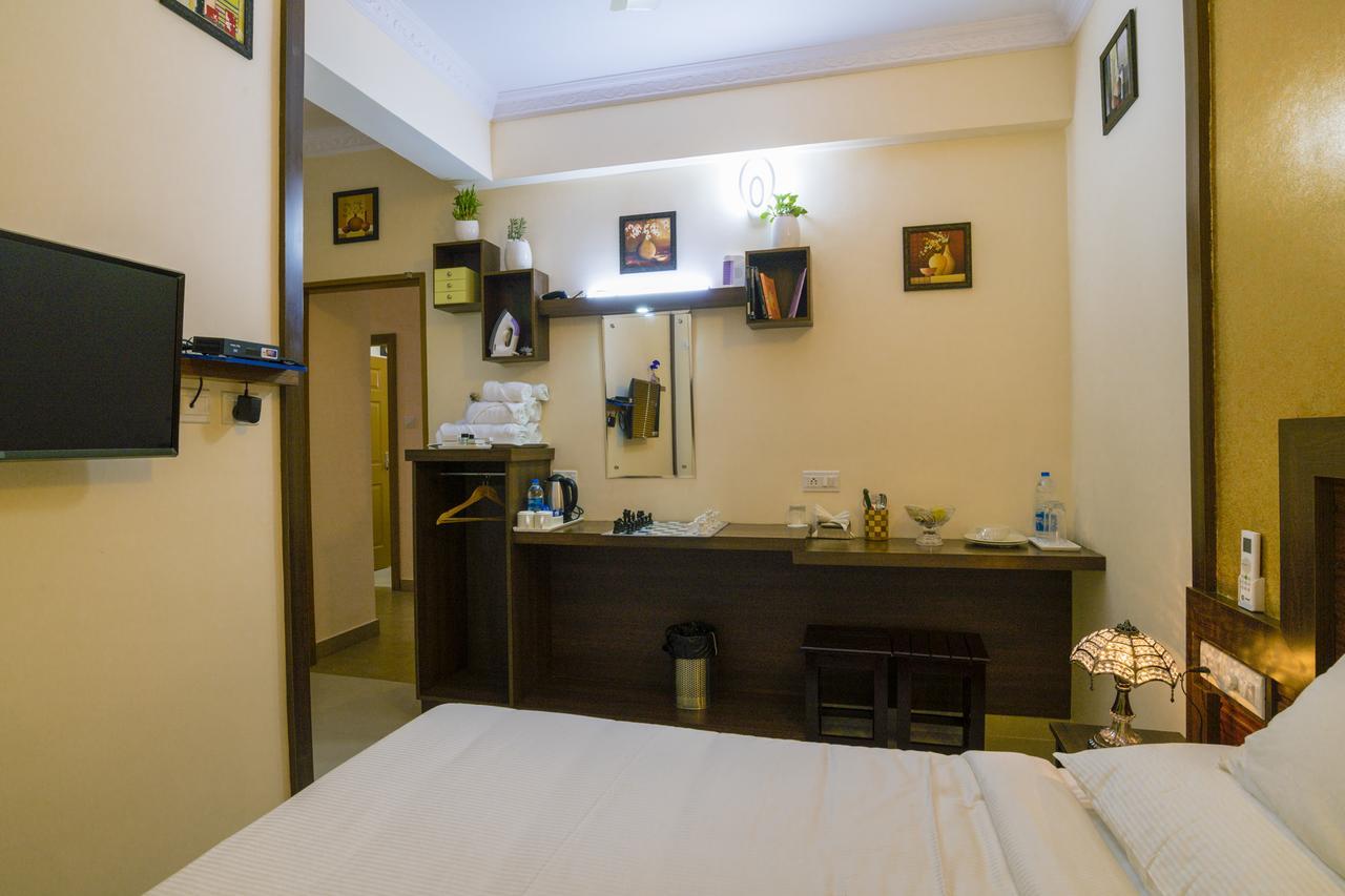 Blue Bell Cochin Airport Hotel Nedumbassery Kültér fotó