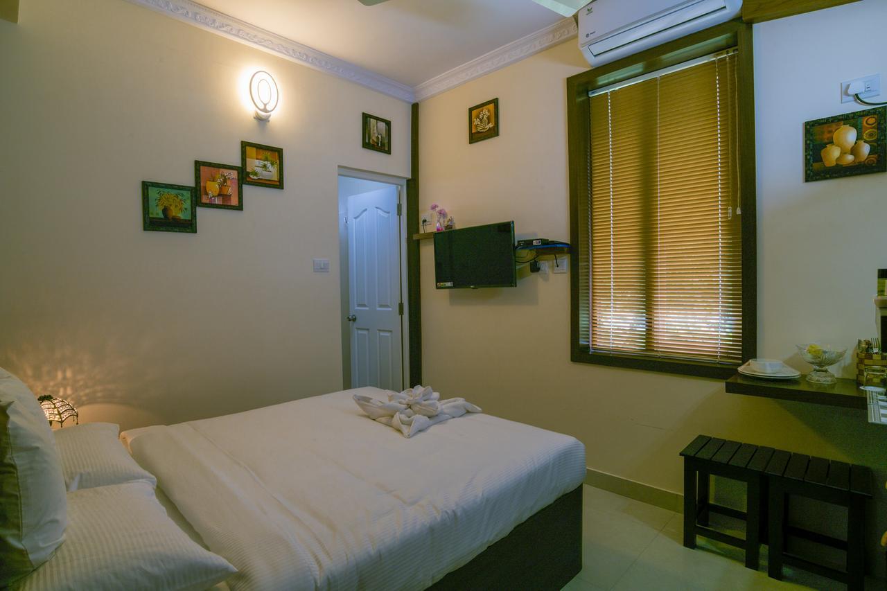 Blue Bell Cochin Airport Hotel Nedumbassery Kültér fotó